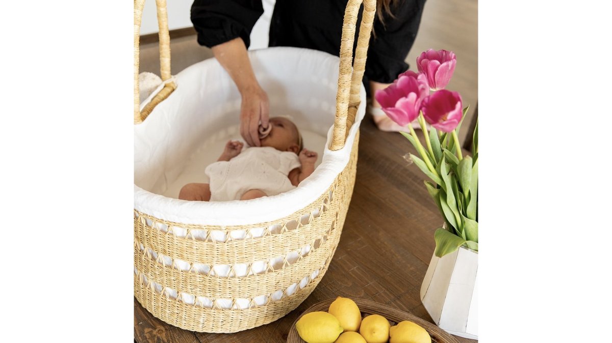 How to Place a Baby in a Moses Basket Safely