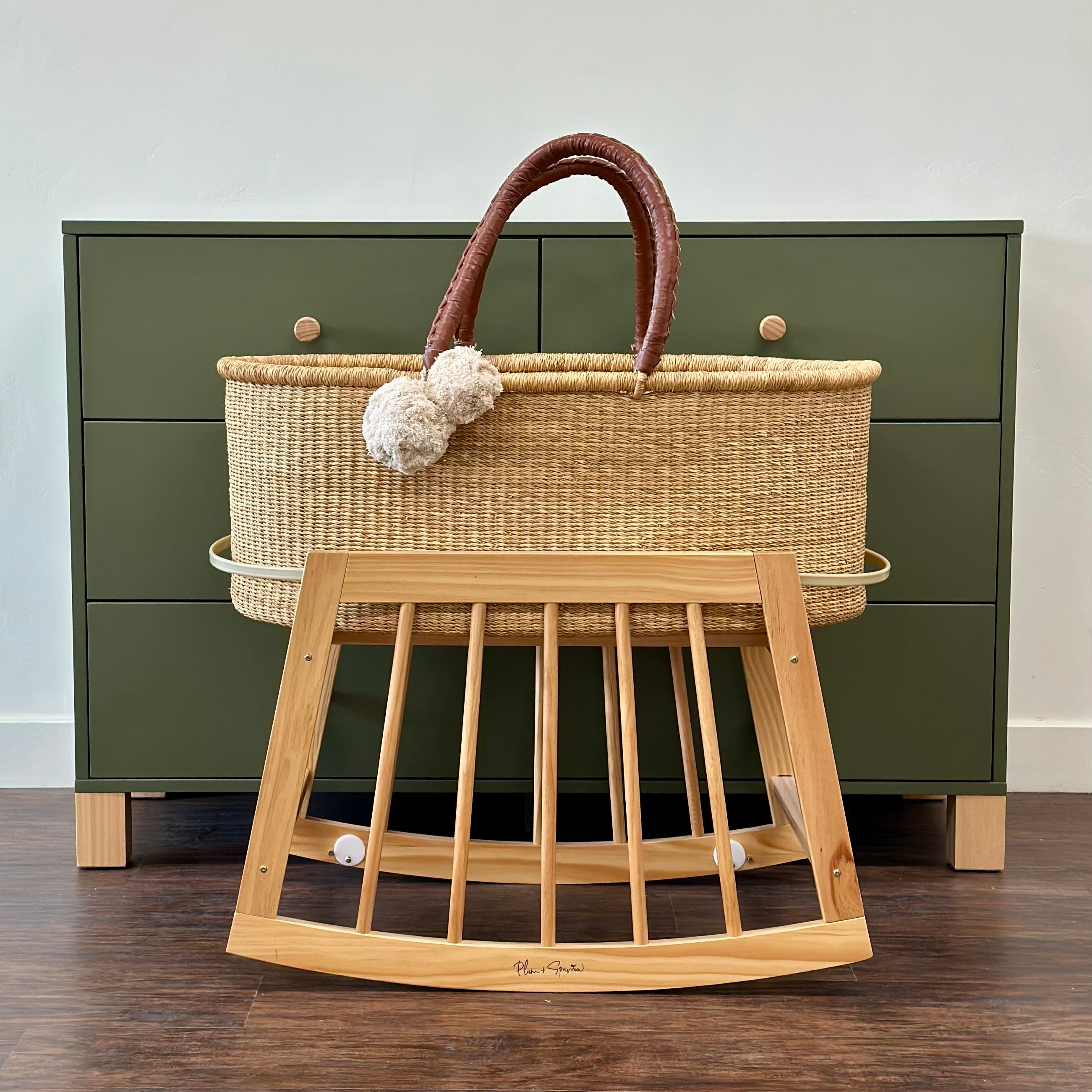Brown Vegan Leather Handle No Hood Moses Basket