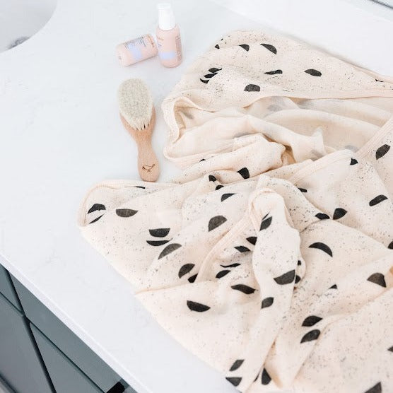 Hooded Towel<br> Half Moons